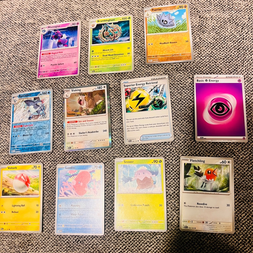 (11) Pokemon Trading Cards 2023
